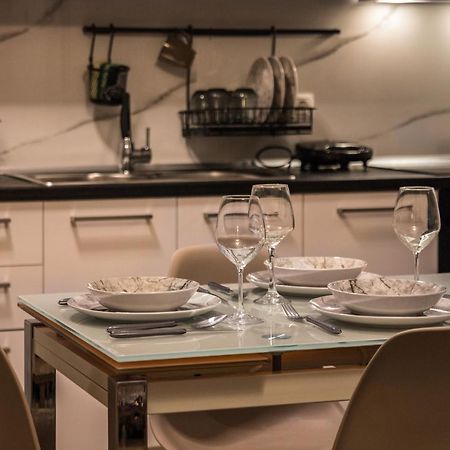 Luxury Suite 10' From The Center أثينا المظهر الخارجي الصورة