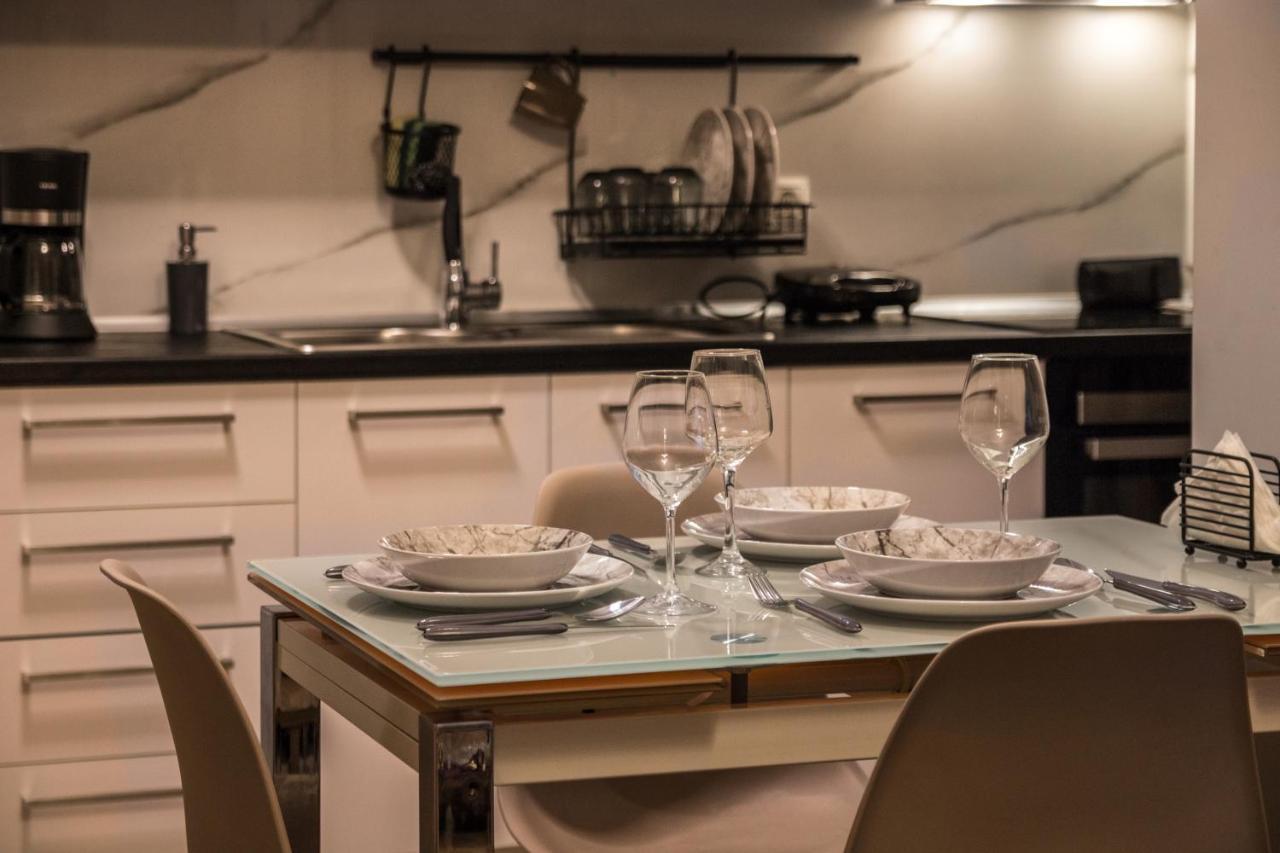 Luxury Suite 10' From The Center أثينا المظهر الخارجي الصورة