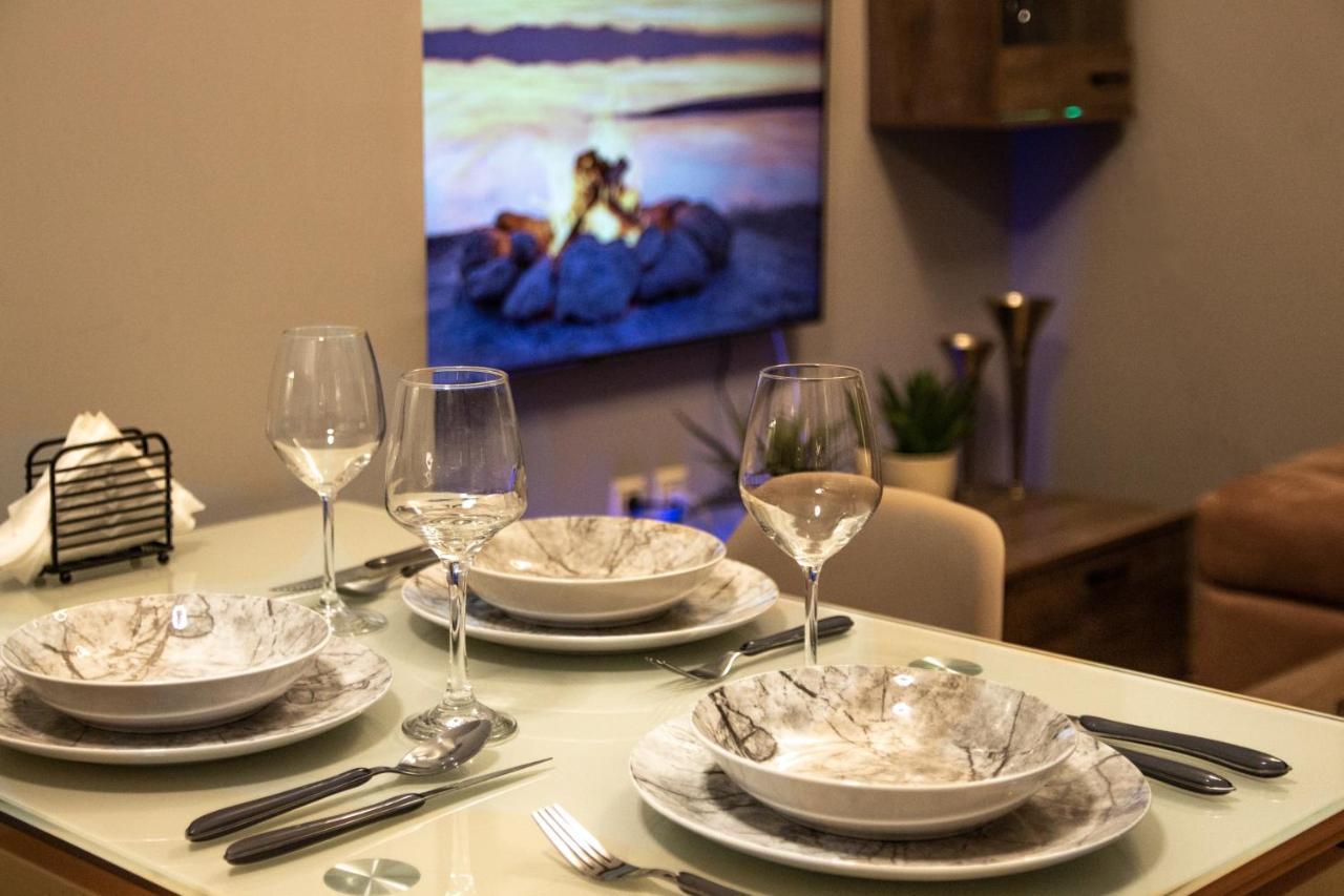 Luxury Suite 10' From The Center أثينا المظهر الخارجي الصورة