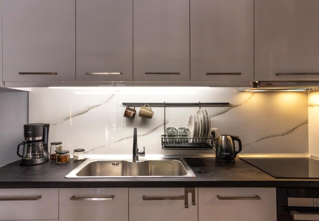 Luxury Suite 10' From The Center أثينا المظهر الخارجي الصورة
