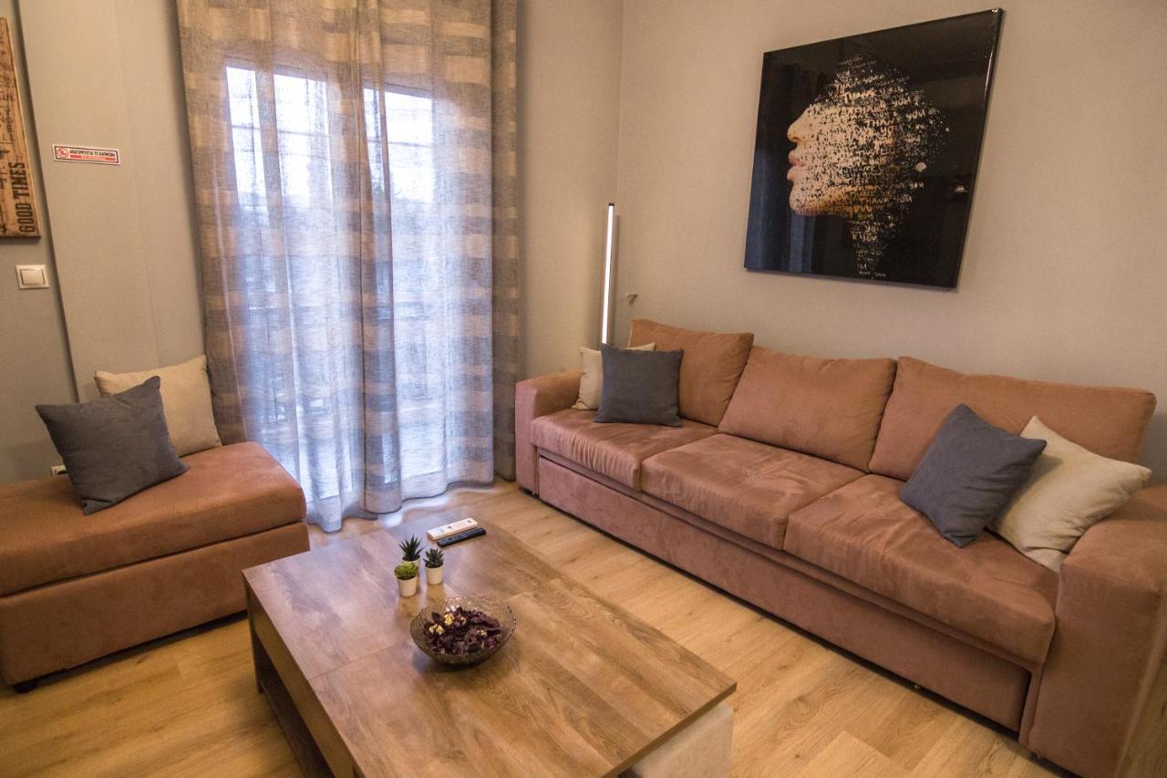 Luxury Suite 10' From The Center أثينا المظهر الخارجي الصورة