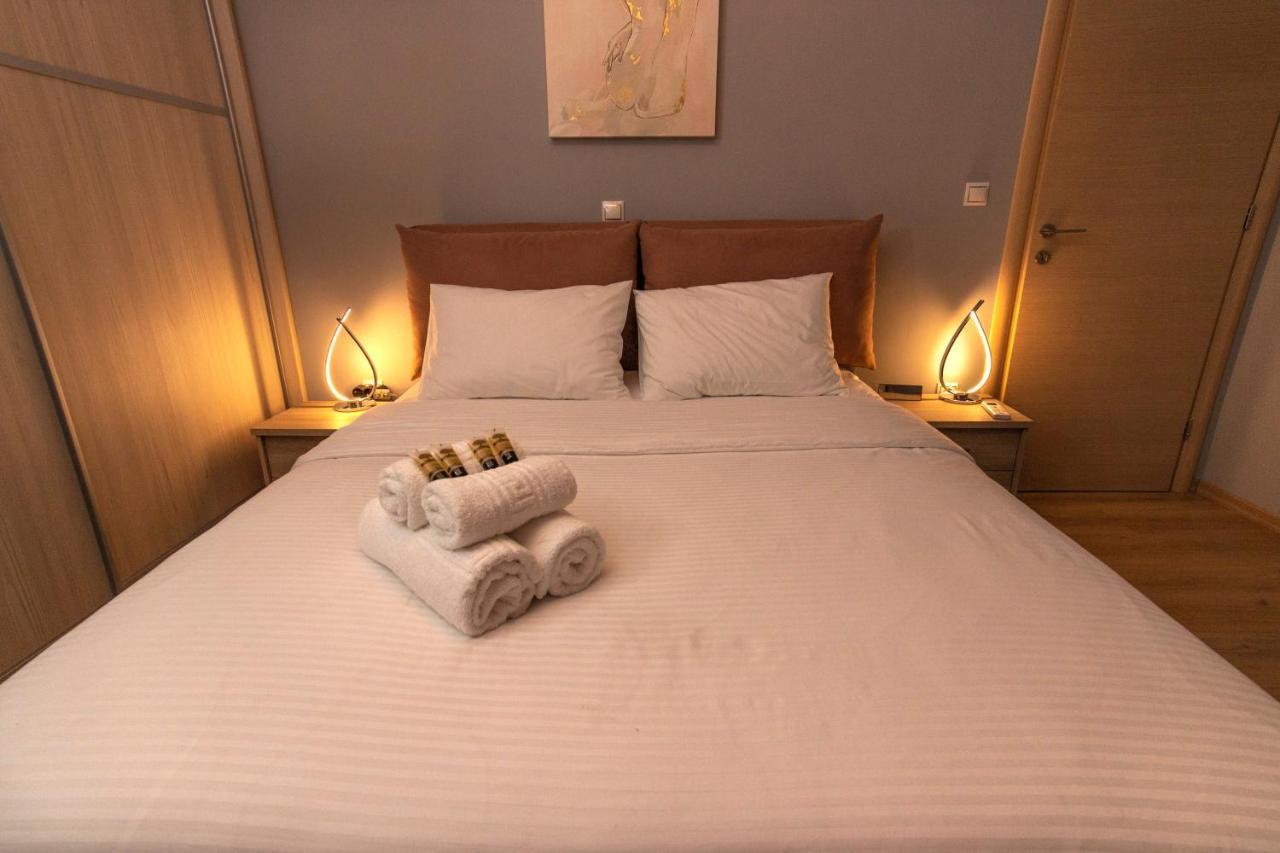 Luxury Suite 10' From The Center أثينا المظهر الخارجي الصورة